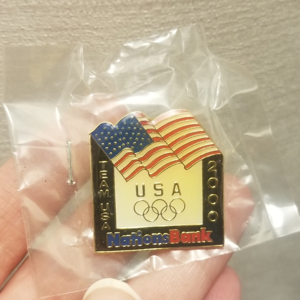 NWOT Team USA 2000 Olympic pin, beautifully enameled - Picture 2 of 7